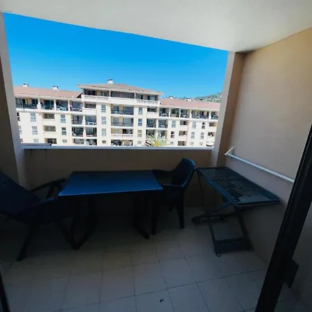 Apartment Ds Privee Avec Piscine A 5 Min A Pied Plage!!