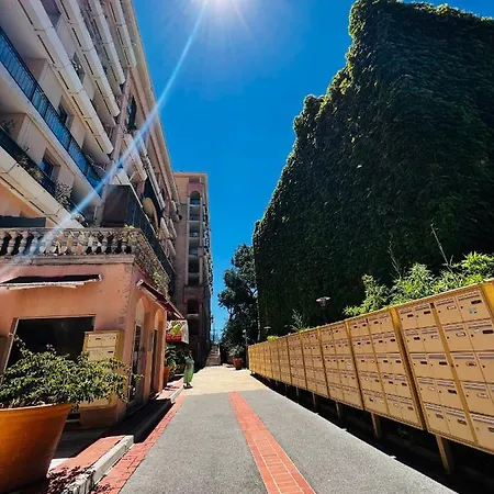 Apartment Ds Privee Avec Piscine A 5 Min A Pied Plage!!